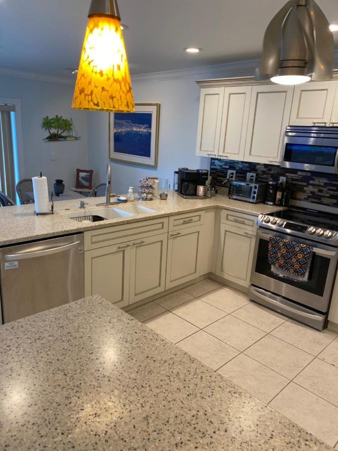 This Homestay Oasis Is The Cape'S Best Place To Stay Cape Coral Ngoại thất bức ảnh